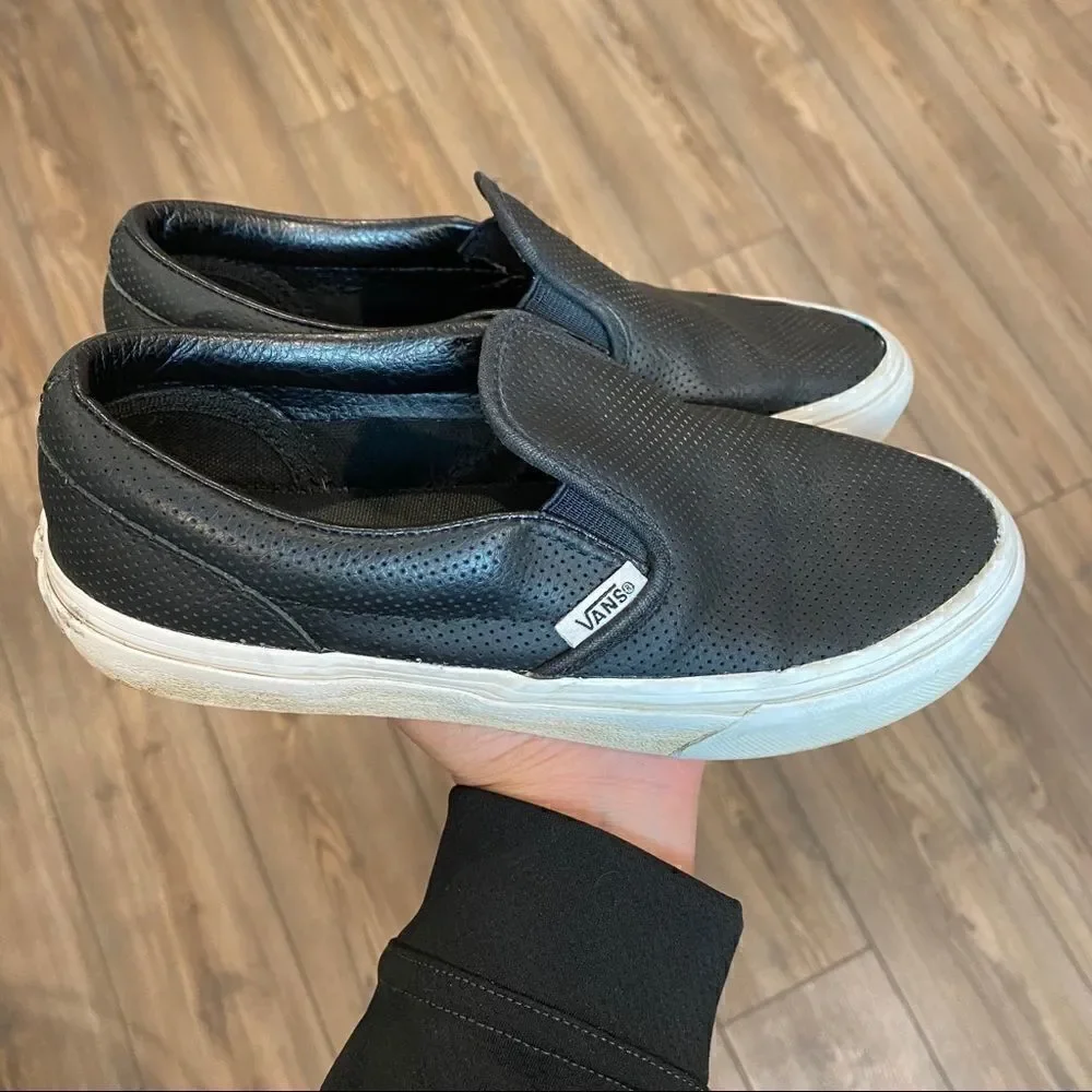 Vans perforated Leather Size 3